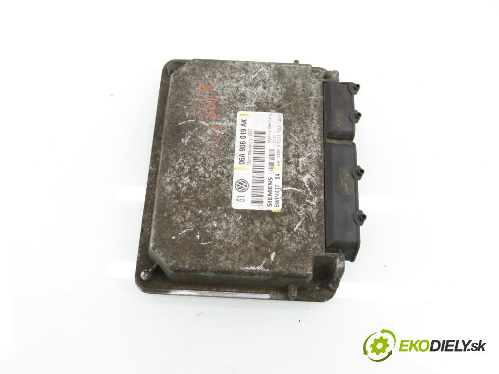 VW BORA (1J2) SEDAN 1999 74,00 1.6 - AKL 1595,00 Riadiaca jednotka Motor 5WP441704 ; 06A906019AK