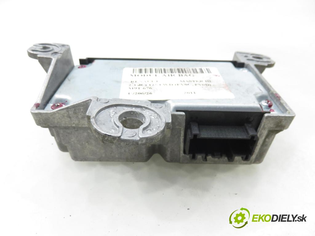 RENAULT MASTER III Skrzynia (FV) FURGON 2011 92,00 2.3 dCi 125 FWD (FV0C, FV0D) - M9T 676 2298,00 MODUL air BAG 8200942209A ; 611136500