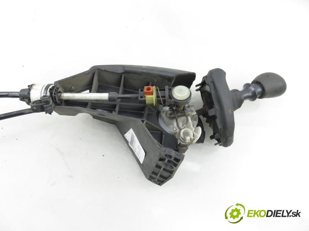 RENAULT MASTER III Skrzynia (FV) FURGON 2011 92,00 2.3 dCi 125 FWD (FV0C, FV0D) - M9T 676 2298,00 ZVEDÁK: