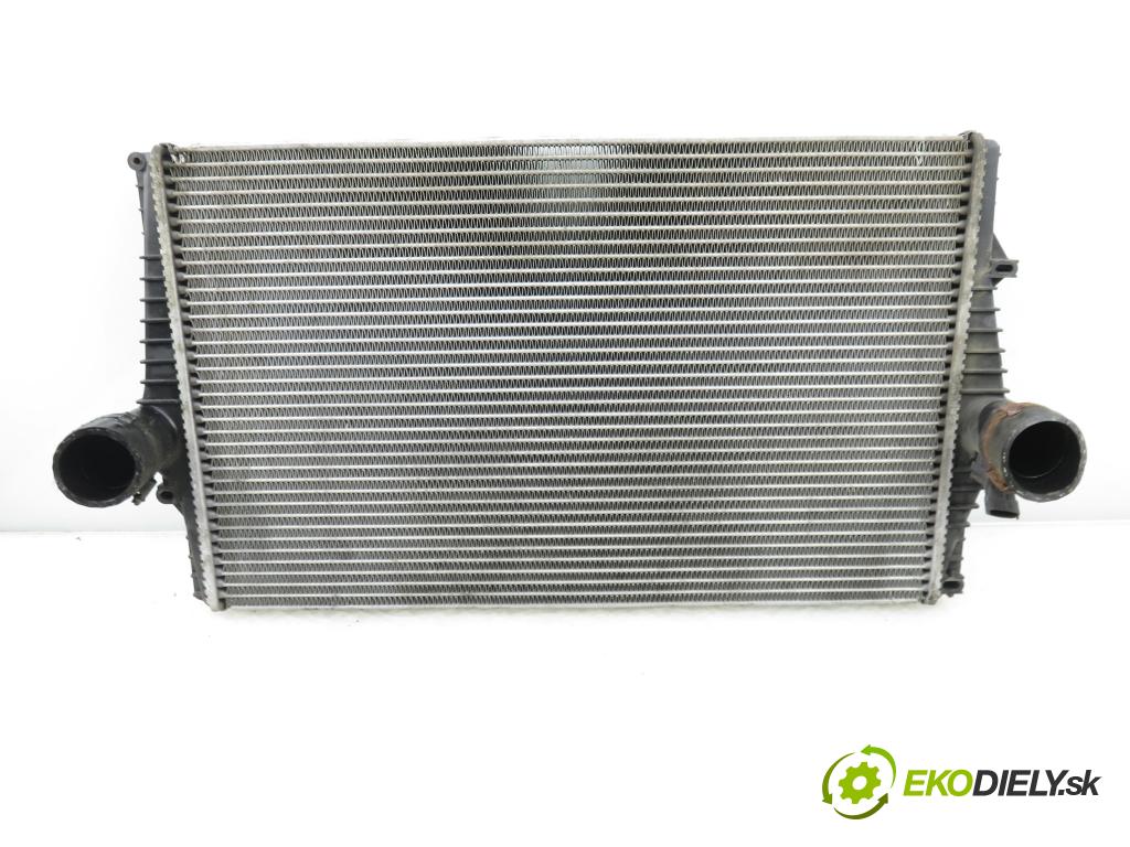 VOLVO V70 II SW (285) KOMBI 2007 136,00 2.4 D5 - D 5244 T4 2400,00 chladič intercooler