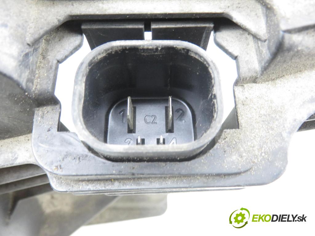 VOLVO V70 II SW (285) KOMBI 2007 136,00 2.4 D5 - D 5244 T4 2400,00 Ventilátor chladič klíma/voda 1137328343 ; 30749760