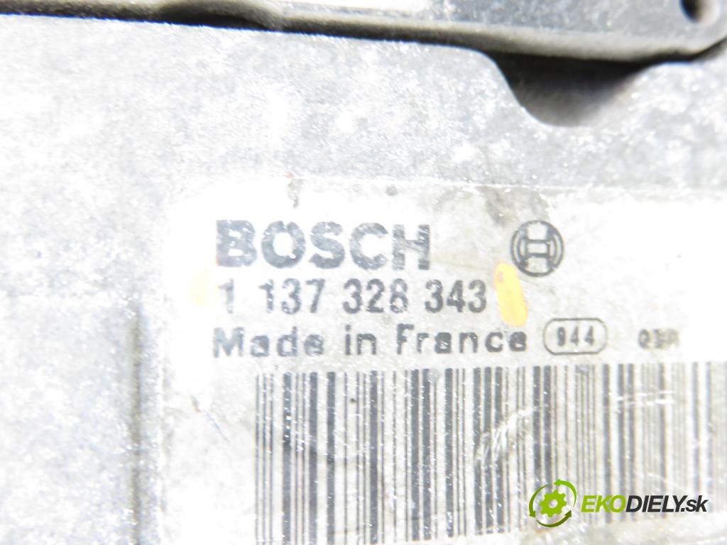 VOLVO V70 II SW (285) KOMBI 2007 136,00 2.4 D5 - D 5244 T4 2400,00 Ventilátor chladič klíma/voda 1137328343 ; 30749760