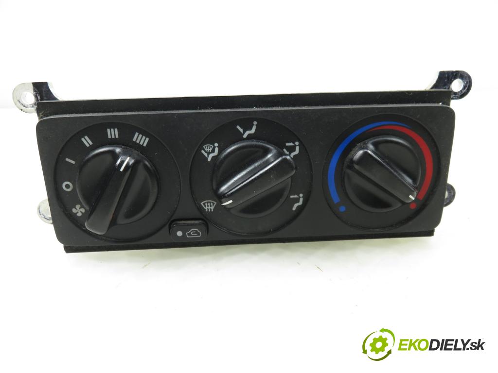 HYUNDAI GALLOPER II (JK-01) TERENOWY 1999 104,00 3.0 V6 - G6AT 2972,00 Panel kúrenia 