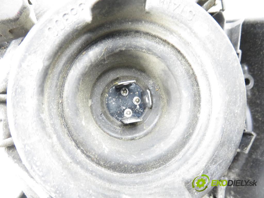 SUZUKI SWIFT III (MZ, EZ) HB 2006 68,00 1.3 4x4 (RS 413) - M13A 1328,00 Svetlo PP P4981R