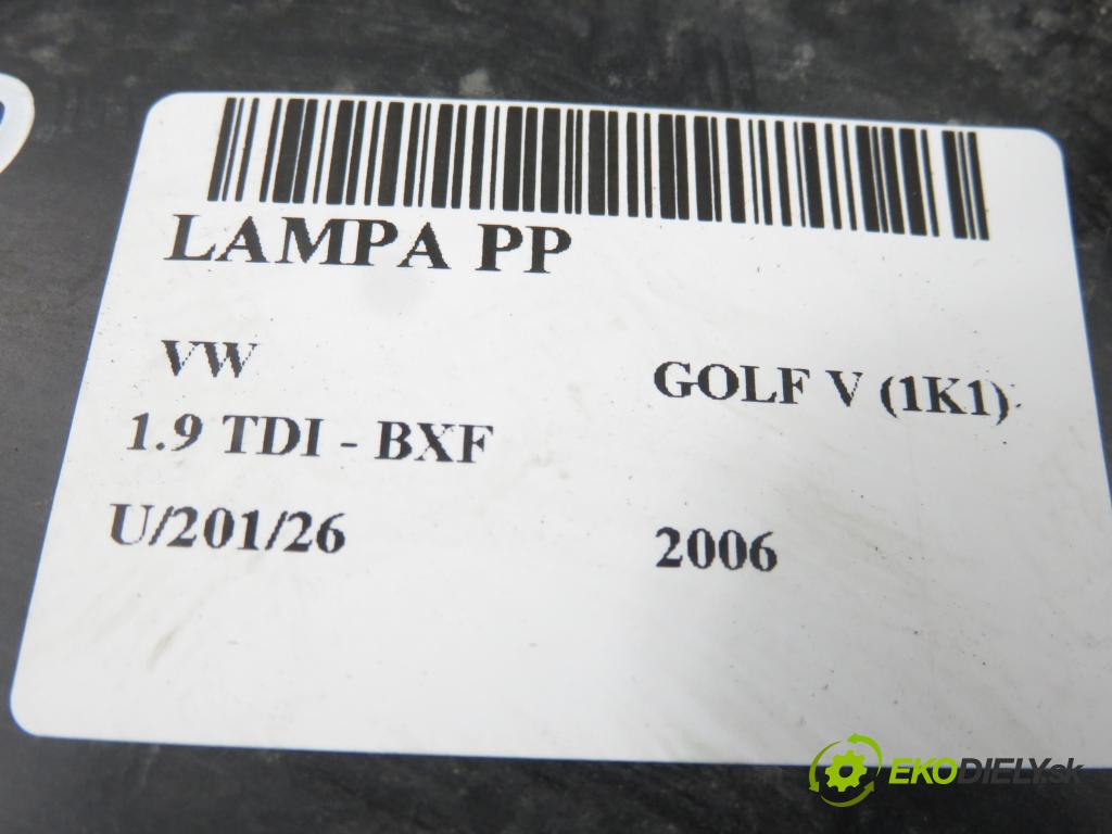 VW GOLF V (1K1) HB 2006 66,00 1.9 TDI - BXF 1896,00 světlo PP