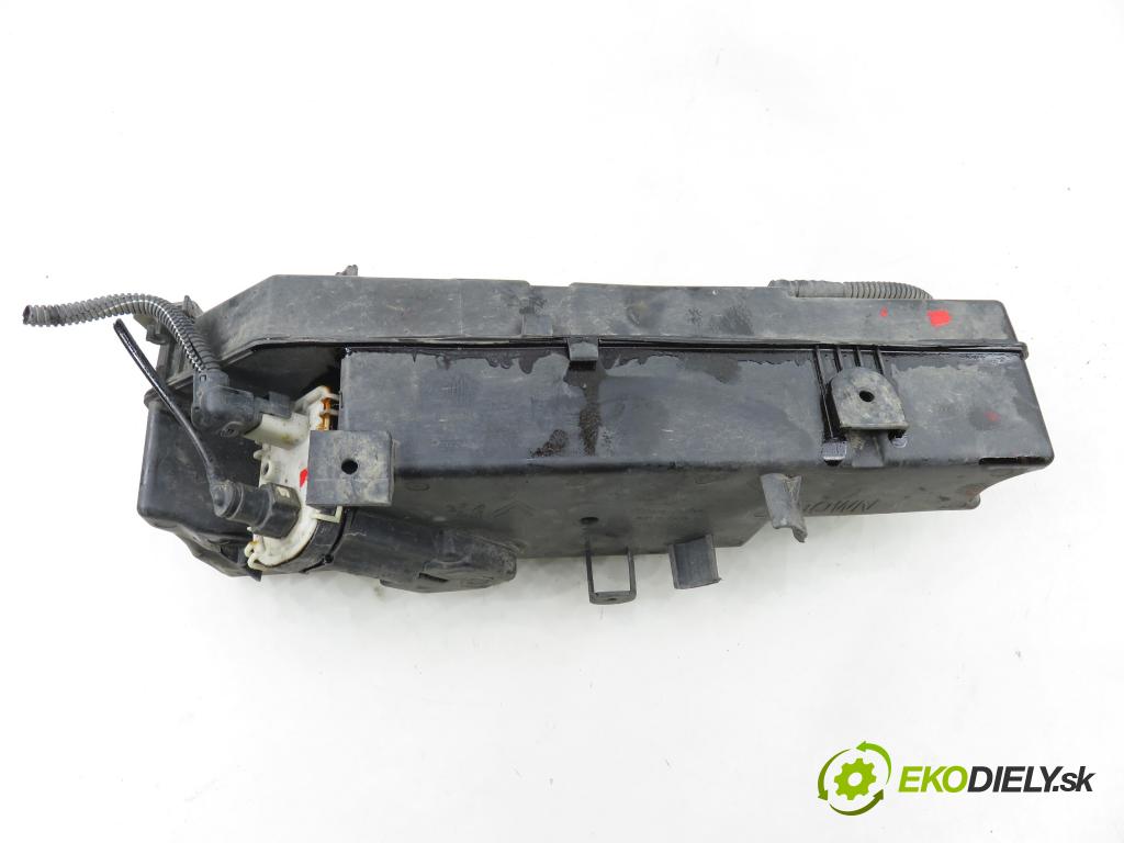 PEUGEOT 5008 (0U_, 0E_) MINIVAN 2010 110,00 2.0 HDi 150 / BlueHDi 150 - RHE (DW10CTED4) 1997,00 Nádržka KAPALINA: FAP 9672052280