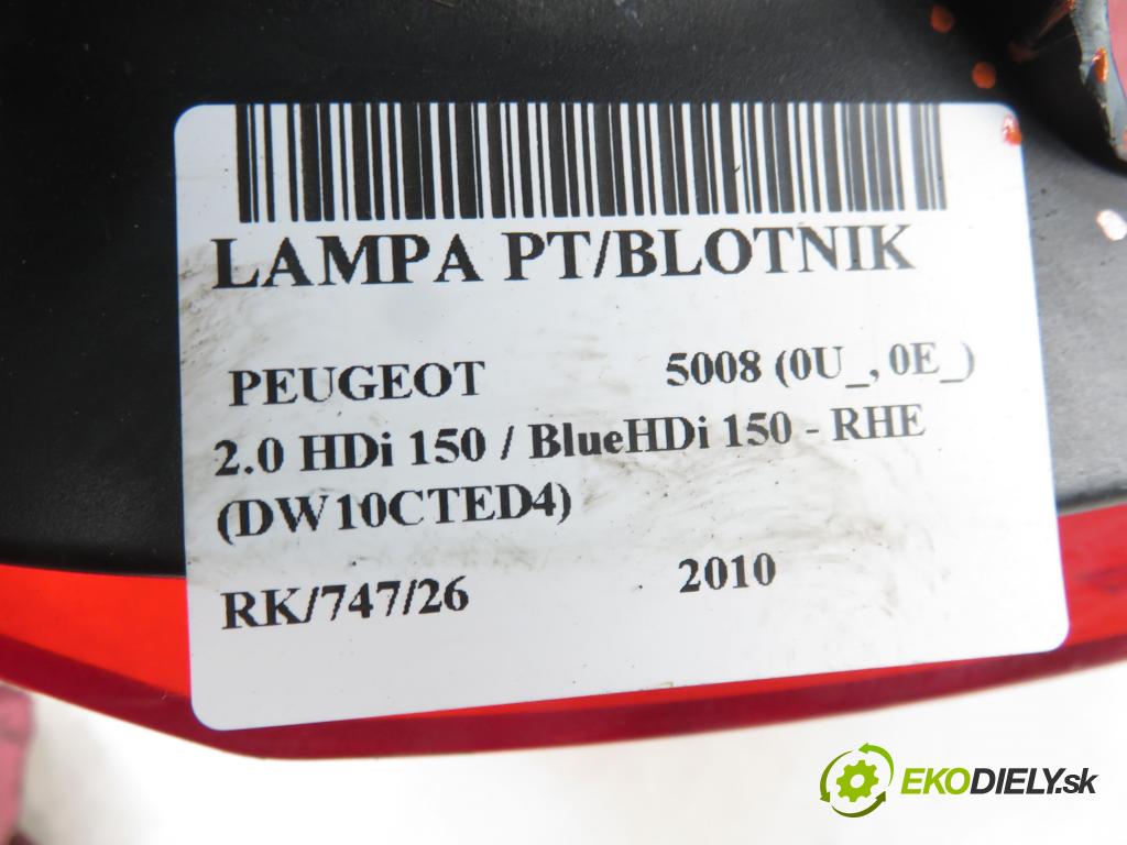 PEUGEOT 5008 (0U_, 0E_) MINIVAN 2010 110,00 2.0 HDi 150 / BlueHDi 150 - RHE (DW10CTED4) 1997,00 Svetlo pravé zadné