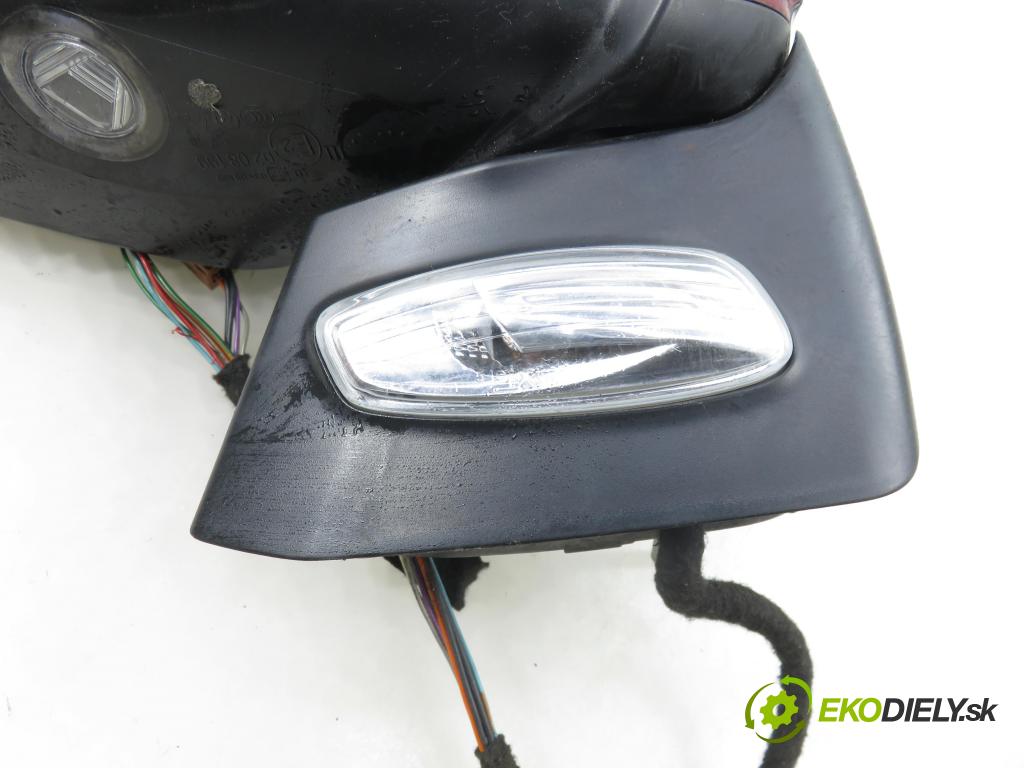 PEUGEOT 5008 (0U_, 0E_) MINIVAN 2010 110,00 2.0 HDi 150 / BlueHDi 150 - RHE (DW10CTED4) 1997,00 Spätné zrkadlo