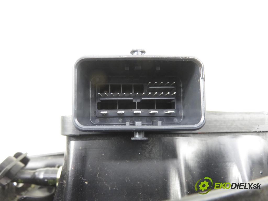 PEUGEOT 5008 (0U_, 0E_) MINIVAN 2010 110,00 2.0 HDi 150 / BlueHDi 150 - RHE (DW10CTED4) 1997,00 BRZDA: ručny elektrický A2C53293632 ; 0204280128 ; 9682474880