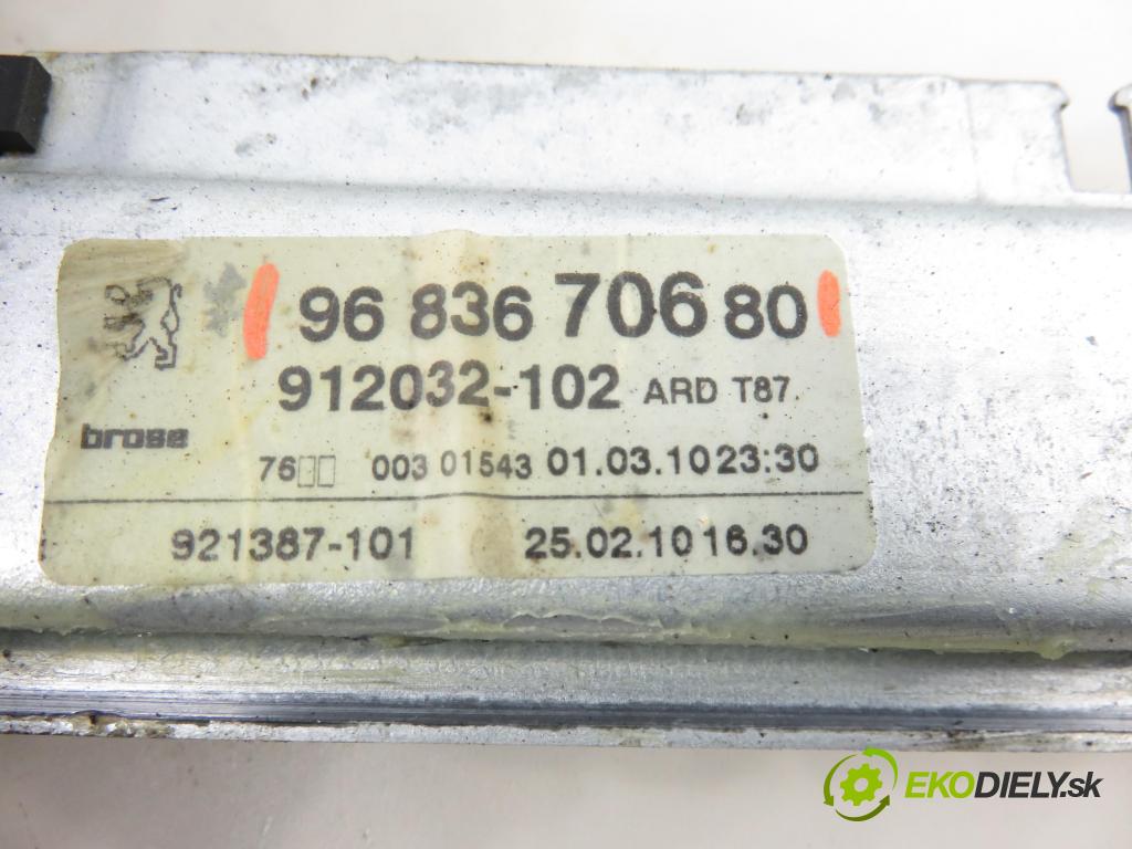 PEUGEOT 5008 (0U_, 0E_) MINIVAN 2010 110,00 2.0 HDi 150 / BlueHDi 150 - RHE (DW10CTED4) 1997,00 Mechanizmus okien PTE 912250104 ; 9683670680