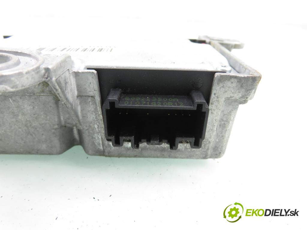 RENAULT MASTER III Platforma / podwozie (EV, HV, UV) KABINA/PLATFORMA 2015 120,00 2.3 dCi 165 FWD - M9T 702 2298,00 MODUL air BAG 8201448823 ; 611136500