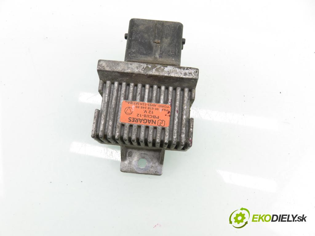 PEUGEOT 5008 (0U_, 0E_) MINIVAN 2010 110,00 2.0 HDi 150 / BlueHDi 150 - RHE (DW10CTED4) 1997,00 RELÉ: SWIEC: 9663824880