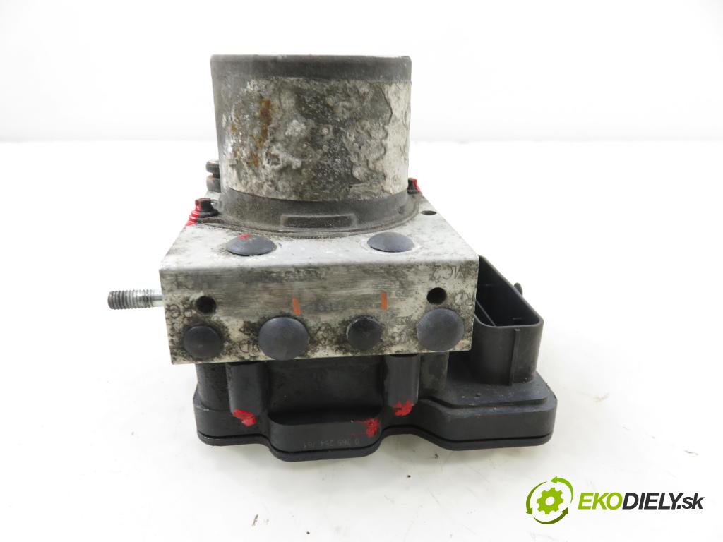 RENAULT MASTER III Platforma / podwozie (EV, HV, UV) KABINA/PLATFORMA 2015 120,00 2.3 dCi 165 FWD - M9T 702 2298,00 Pumpa ABS 0265956149 ; 2265106516 ; 476607353R (Pumpa ABS)