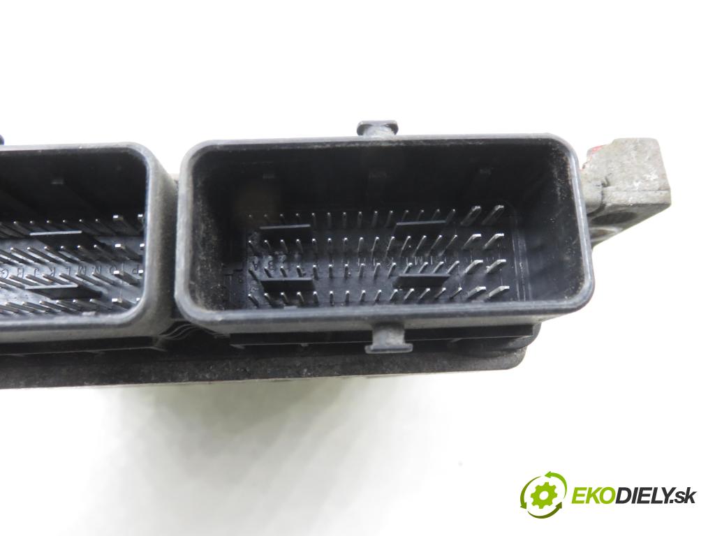 RENAULT MASTER III Platforma / podwozie (EV, HV, UV) KABINA/PLATFORMA 2015 120,00 2.3 dCi 165 FWD - M9T 702 2298,00 řídící jednotka motora S180193133A ; 237105093R