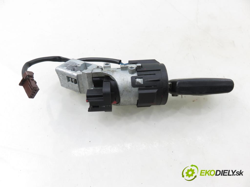 CITROEN C4 I (LC_) HB 2004 80,00 1.6 HDi 109 - 9HZ (DV6TED4) 1560,00 spínačka N0502455 ; N0502073 ; 9649781080 (Spínací skříňka)