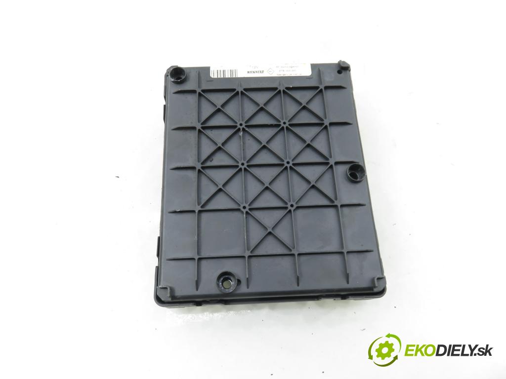 RENAULT SCENIC I (JA0/1_) MINIVAN 2000 72,00 1.9 dTi (JA0N) - F9Q 734 1870,00 MODUL BSI S108502610E ; 8200029342B