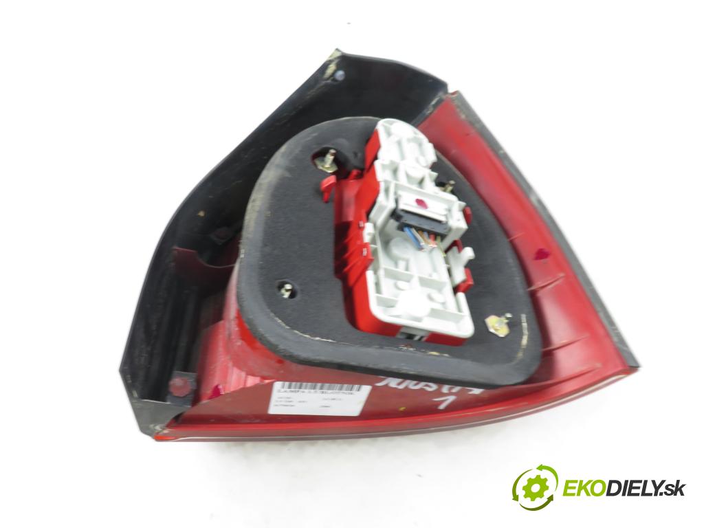 AUDI A3 (8L1) HB 2000 81,00 1.9 TDI - ASV 1896,00 Svetlo ľavé zadné 8L0945095B