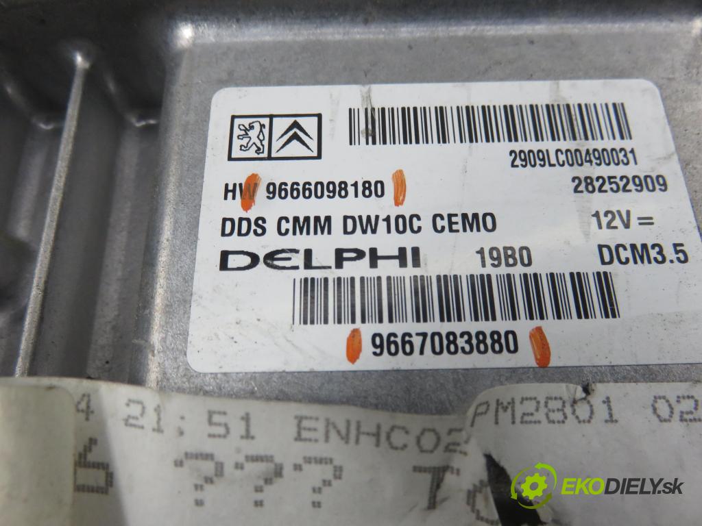 PEUGEOT 5008 (0U_, 0E_) MINIVAN 2010 110,00 2.0 HDi 150 / BlueHDi 150 - RHE (DW10CTED4) 1997,00 řídící jednotka motora 9667083880 ; 9666098180