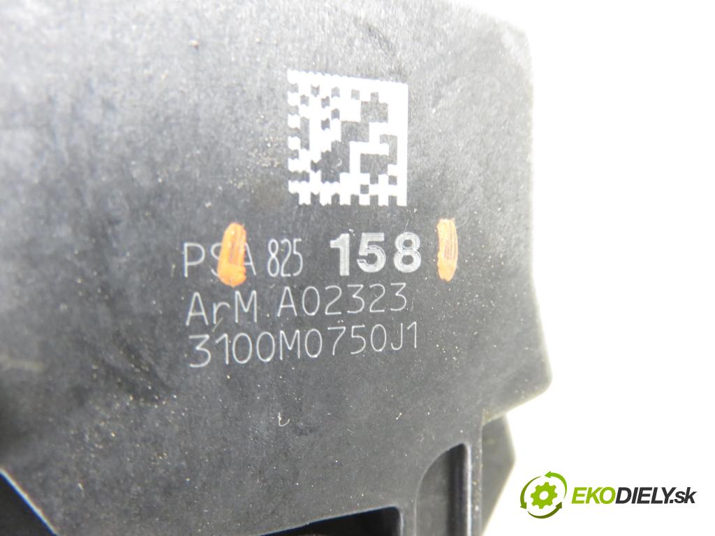 PEUGEOT 5008 (0U_, 0E_) MINIVAN 2010 110,00 2.0 HDi 150 / BlueHDi 150 - RHE (DW10CTED4) 1997,00 zámok 825158