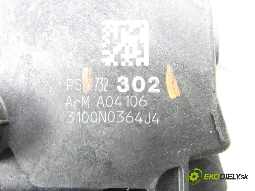 PEUGEOT 5008 (0U_, 0E_) MINIVAN 2010 110,00 2.0 HDi 150 / BlueHDi 150 - RHE (DW10CTED4) 1997,00 zámok 732302