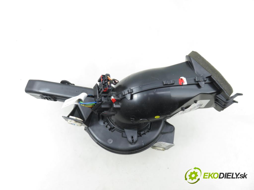 PEUGEOT 5008 (0U_, 0E_) MINIVAN 2010 110,00 2.0 HDi 150 / BlueHDi 150 - RHE (DW10CTED4) 1997,00 ventilátor větráku T5157001 ; 9683441680