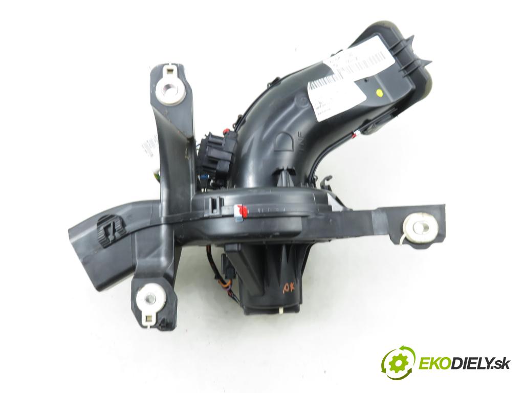 PEUGEOT 5008 (0U_, 0E_) MINIVAN 2010 110,00 2.0 HDi 150 / BlueHDi 150 - RHE (DW10CTED4) 1997,00 ventilátor větráku T5156001 ; 9683444380