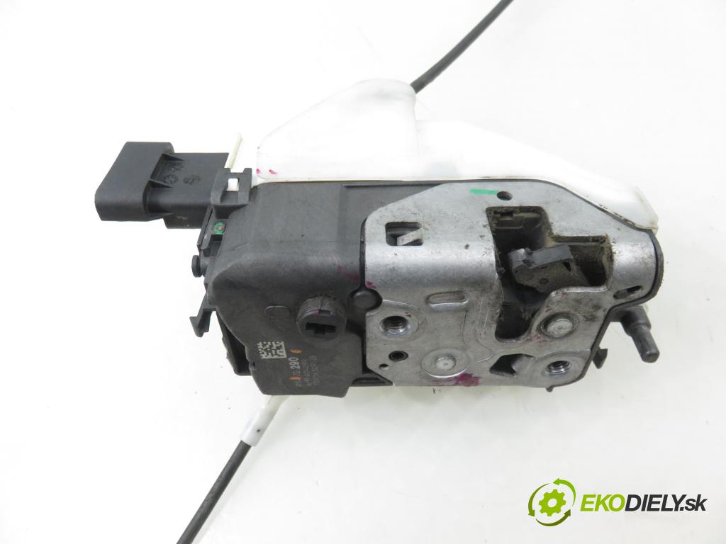 PEUGEOT 5008 (0U_, 0E_) MINIVAN 2010 110,00 2.0 HDi 150 / BlueHDi 150 - RHE (DW10CTED4) 1997,00 zámok 732290