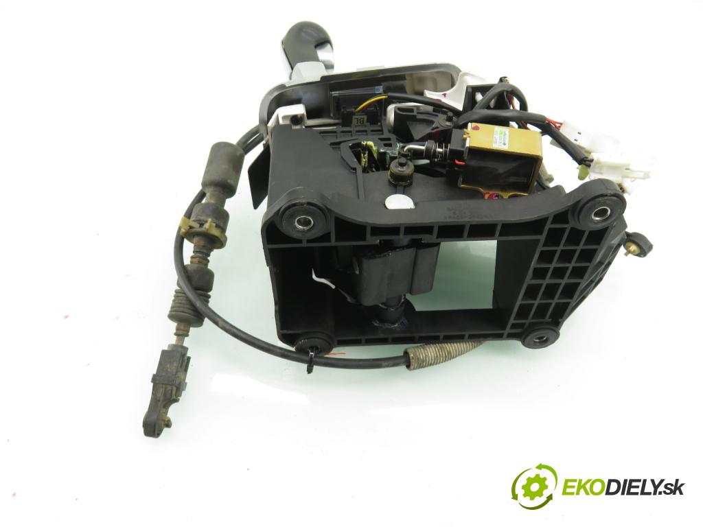 OPEL ANTARA A (L07) SUV 2007 167,00 3.2 V6 - Z 32 SEE 3195,00 ZVEDÁK: