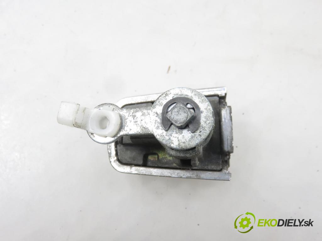 OPEL ANTARA A (L07) SUV 2007 167,00 3.2 V6 - Z 32 SEE 3195,00 spinačka / zámky 96628238