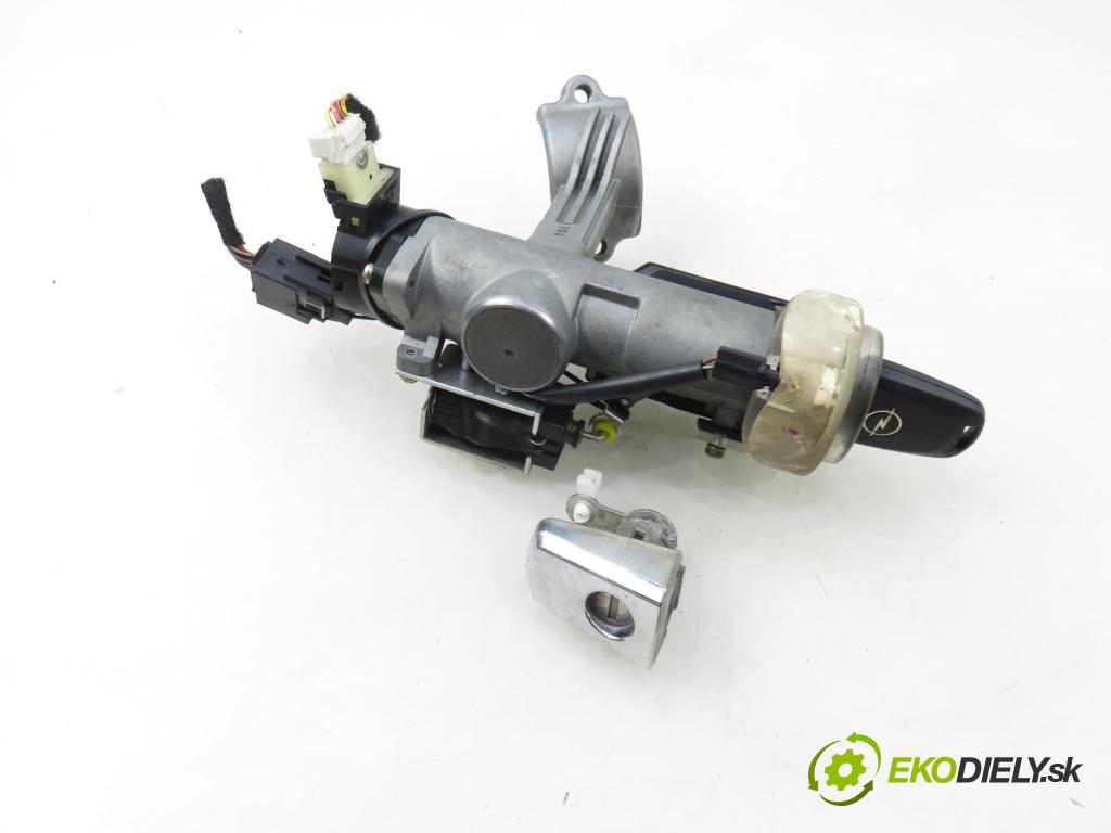 OPEL ANTARA A (L07) SUV 2007 167,00 3.2 V6 - Z 32 SEE 3195,00 spinačka / zámky 96628238