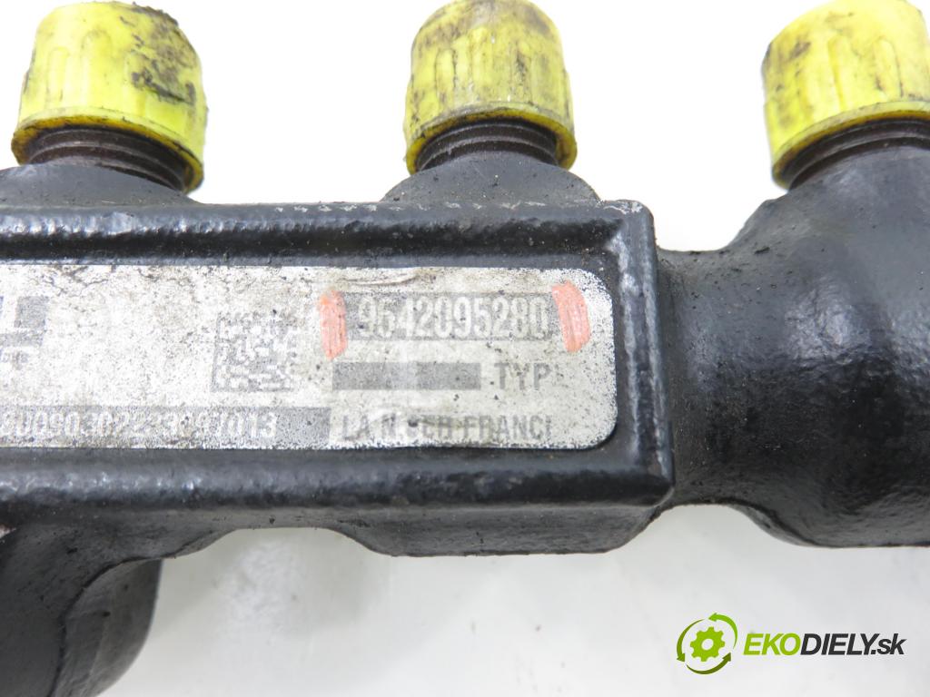 CITROEN C3 I (FC_) HB 2003 66,00 1.4 16V HDi - 8HY (DV4TED4) 1398,00 lišta vstřikovací 9642095280 ; 9307Z502B (Vstřikovací lišta)