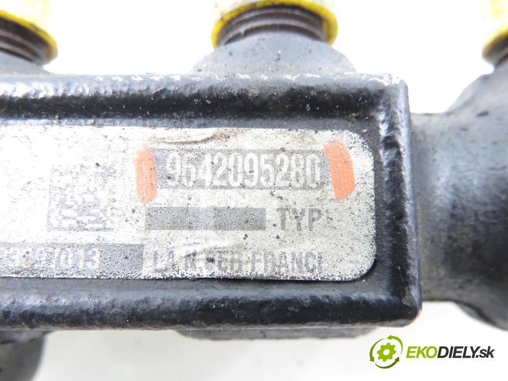 CITROEN C3 I (FC_) HB 2003 66,00 1.4 16V HDi - 8HY (DV4TED4) 1398,00 lišta vstřikovací 9642095280 ; 9307Z502B (Vstřikovací lišta)