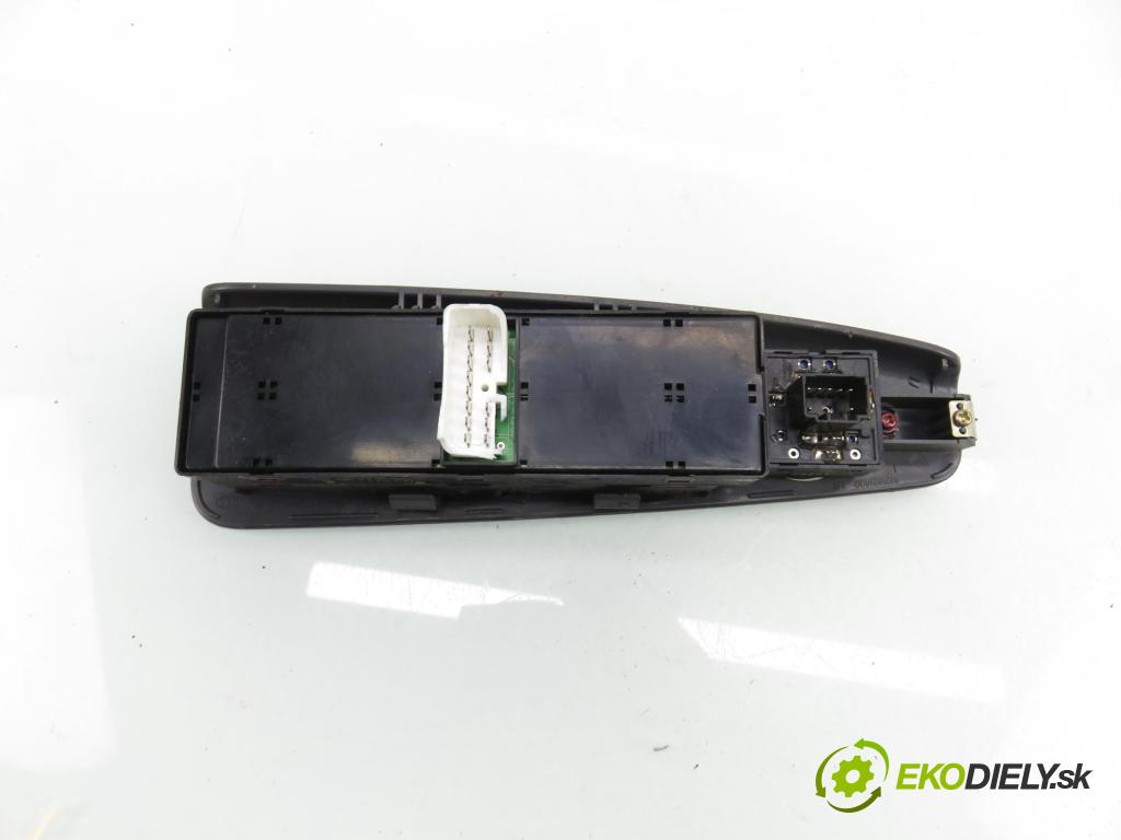 KIA CERATO I liftback (LD) HB 2004 83,00 2.0 CRDi - D4EA 1991,00 Panel ovládania okien 621W05560