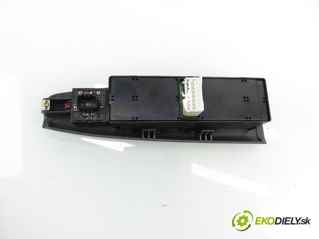 KIA CERATO I liftback (LD) HB 2004 83,00 2.0 CRDi - D4EA 1991,00 Panel ovládania okien 621W05560