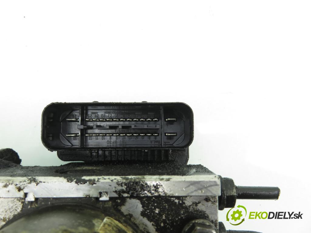 VW GOLF V (1K1) HB 2005 77,00 1.9 TDI - BKC 1896,00 Pumpa ABS 1K0907379P ; 10097003153 (Pumpa ABS)