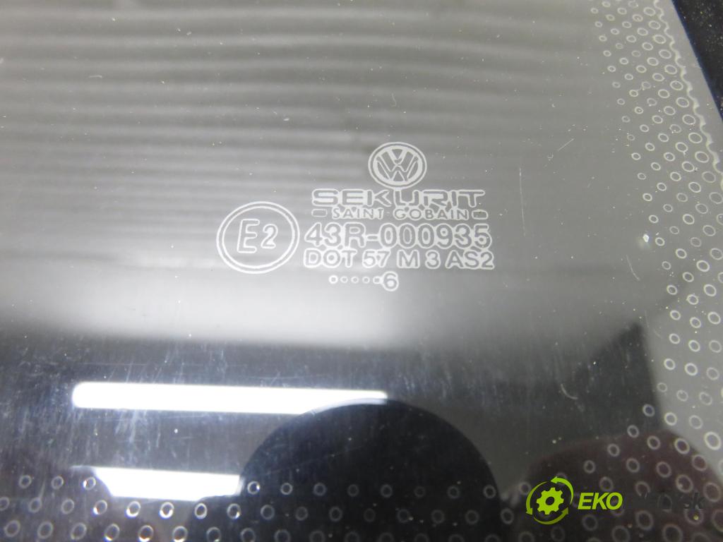 VW TRANSPORTER IV Autobus (70XB, 70XC, 7DB, 7DW, 7DK) BUS 1997 57,00 2.4 D 78 2370,00 okno levý boční MEDIÁN 