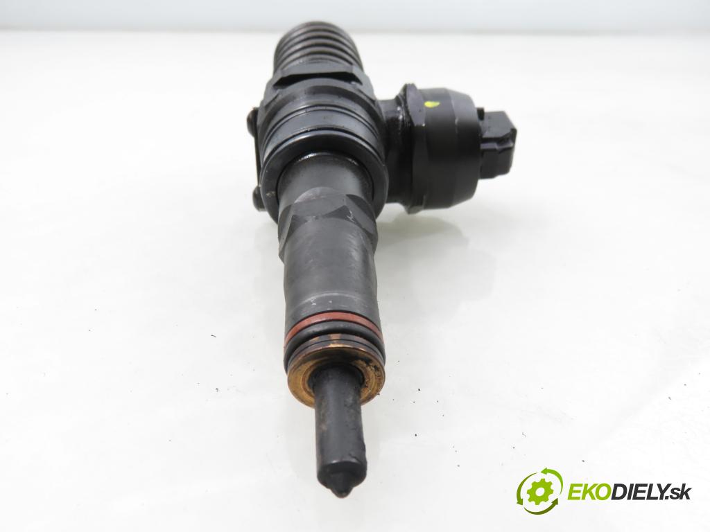 VW SHARAN (7M8, 7M9, 7M6) VAN 2002 85,00 1.9 TDI PD 115 4motion - AUY 1896,00 Vstrekovač 038130073AK ; 0414720038 (Vstrekovač paliva)
