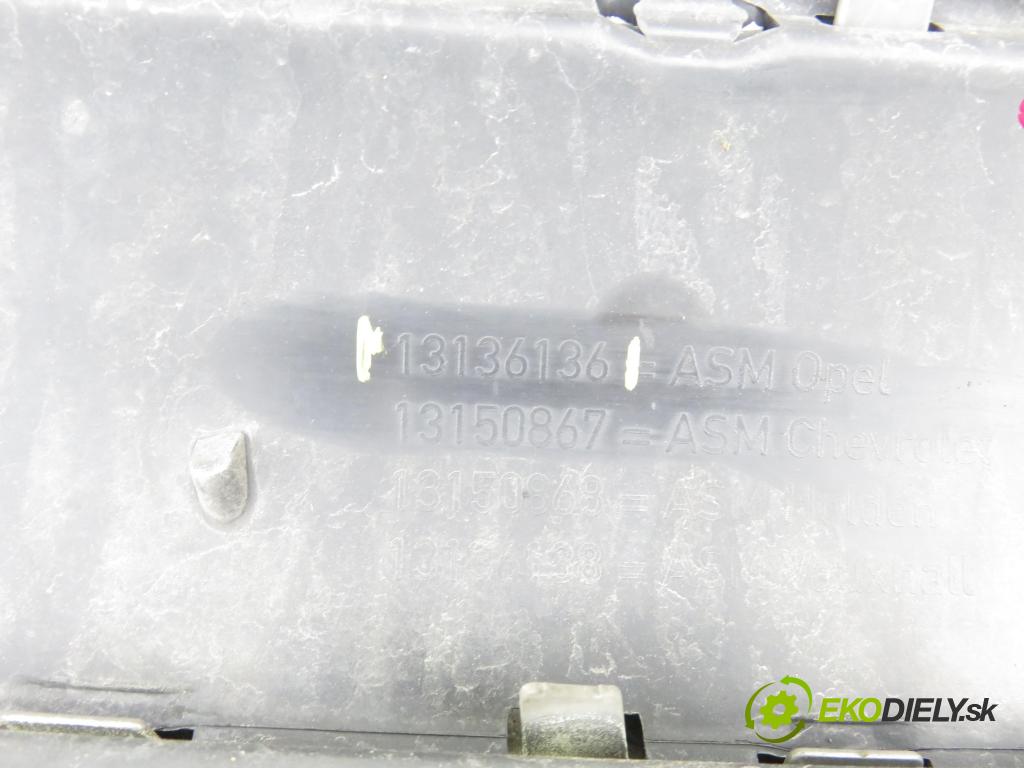 OPEL ZAFIRA B (A05) MINIVAN 2006 110,00 1.9 CDTI 150 - Z 19 DTH 1910,00 Mriežka / maska 13136136