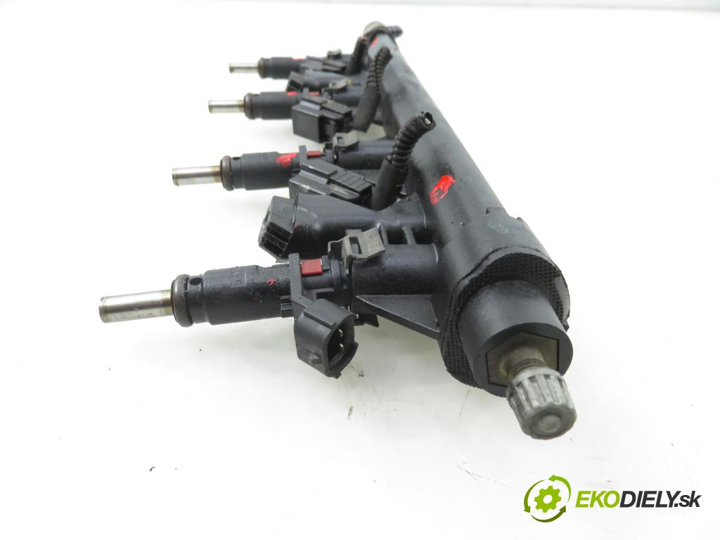PEUGEOT 207 SW (WK_) KOMBI 2008 70,00 1.4 16V - 8FS (EP3) 1397,00 Lišta vstrekovacia V752817680 ; V757564580 (Vstrekovacia lišta)