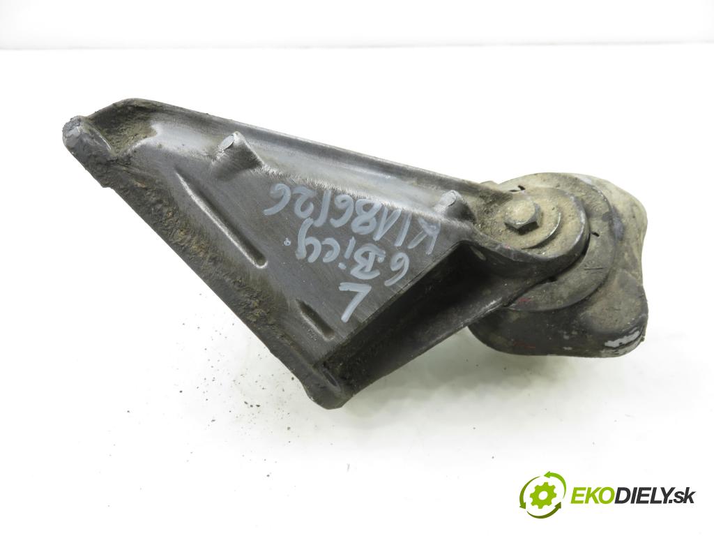 AUDI A6 (4B2, C5) SEDAN 1998 110,00 2.5 TDI - AFB 2496,00 Uchytenie prevodovky 8D0399113AH