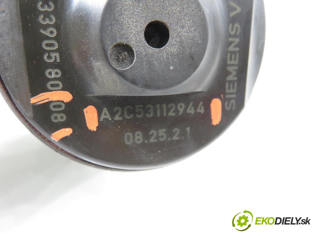 PEUGEOT 207 SW (WK_) KOMBI 2008 70,00 1.4 16V - 8FS (EP3) 1397,00 Nastavovač časovania Vačkový hriadeľ: A2C53112944 ; V753390580 (Motor a príslušenstvo ostatné)