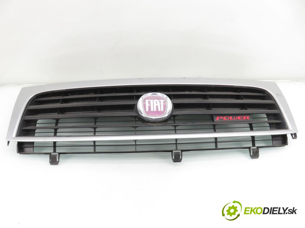 FIAT SCUDO (270_, 272_) BUS 2010 100,00 2.0 D Multijet - RHR 1997,00 Mriežka / maska