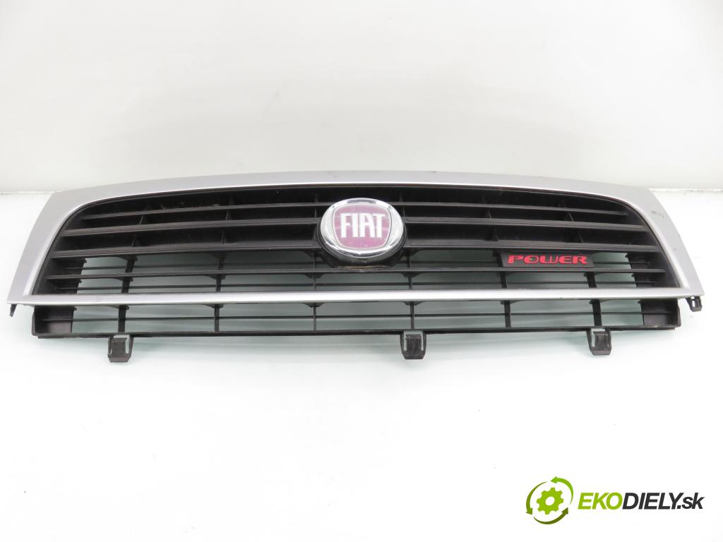 FIAT SCUDO (270_, 272_) BUS 2010 100,00 2.0 D Multijet - RHR 1997,00 Mriežka / maska