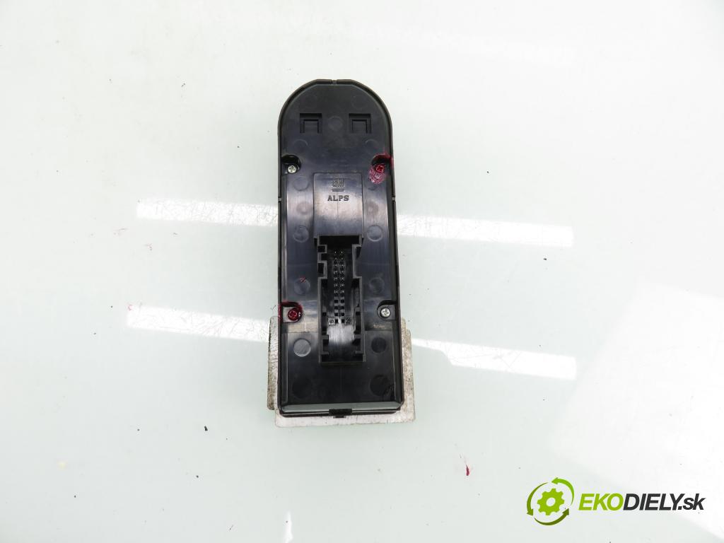 OPEL ZAFIRA B (A05) MINIVAN 2006 110,00 1.9 CDTI 150 - Z 19 DTH 1910,00 Panel ovládania okien 13228706CD