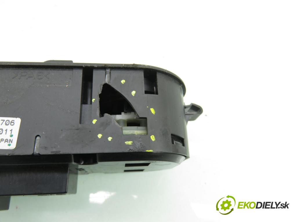 OPEL ZAFIRA B (A05) MINIVAN 2006 110,00 1.9 CDTI 150 - Z 19 DTH 1910,00 Panel ovládania okien 13228706CD