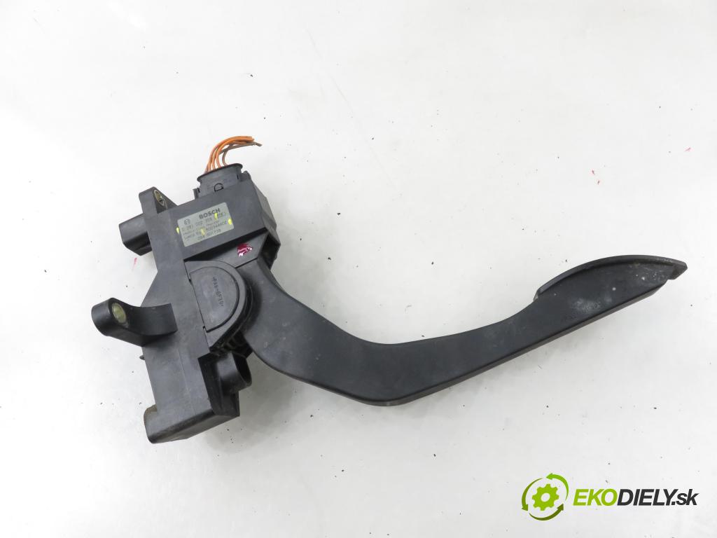 IVECO DAILY III skrzynia FURGON 2002 92,00 2.8 JTD 125 - 8140.43S 2798,00 Potenciometer plynu 500344802 ; 0281002359 ; F01C050008 (Potenciometer plynového pedálu)