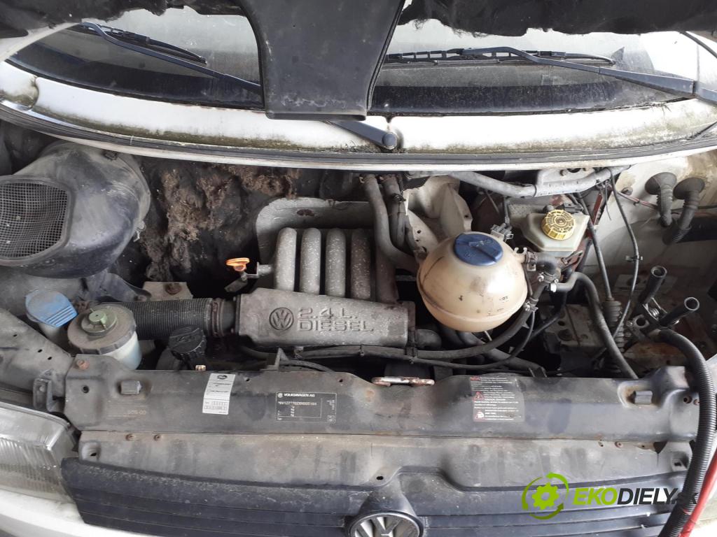 VW TRANSPORTER IV Skrzynia (70XA) FURGON 1999 55,00 2.4 D - AJA 2370,00 Motor DIESEL AJA