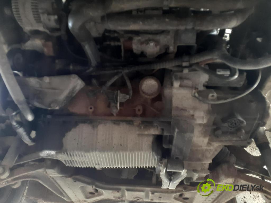 VW TRANSPORTER IV Skrzynia (70XA) FURGON 1999 55,00 2.4 D - AJA 2370,00 Prevodovka MANUALNA DQL