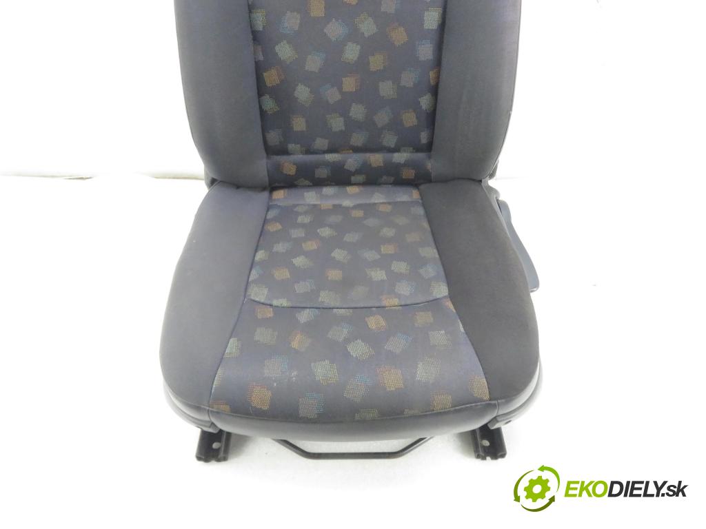 MERCEDES-BENZ VITO / MIXTO Skrzynia (W639) FURGON 2006 0,00 109 CDI - OM 646.980 2148,00 Sedadlo šoféri