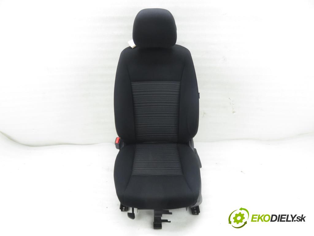 MERCEDES-BENZ KLASA A (W176) HB 2017 66,00 A 160 CDI / d (176.011) 90 - OM 607.951 1461,00 Sedadlo šoféri